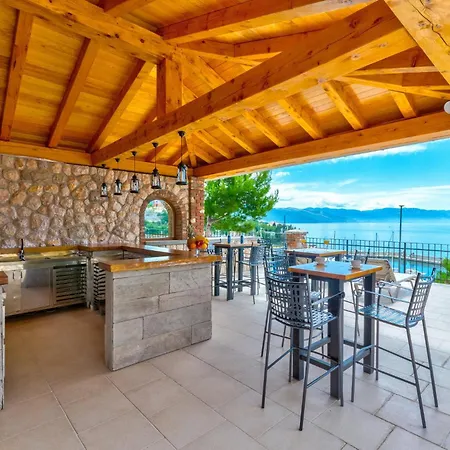 Palace Paulina 3a Apartment Novi Vinodolski